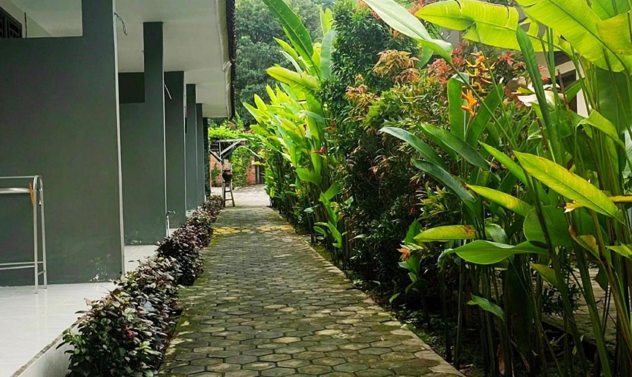 Oyo 2864 Mangsit Garden Homestay Eksteriør billede